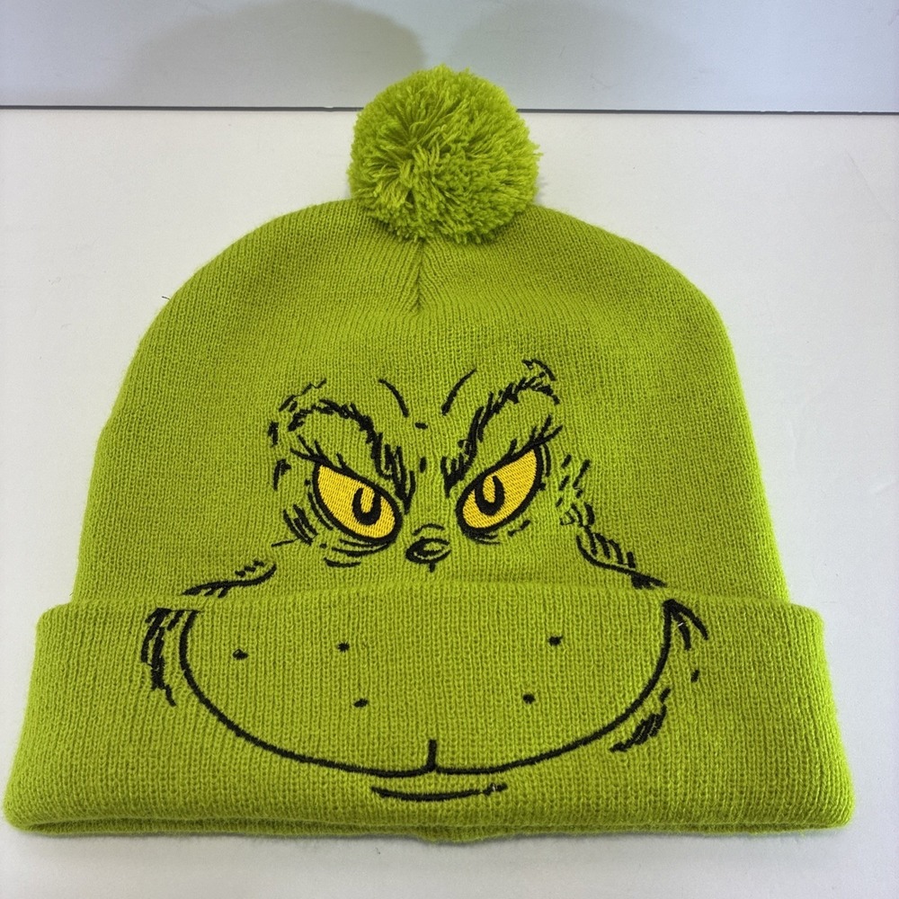 Dr. Seuss The Grinch Cuffed Pom Beanie NWOT one size fit all Gorpcore Hat